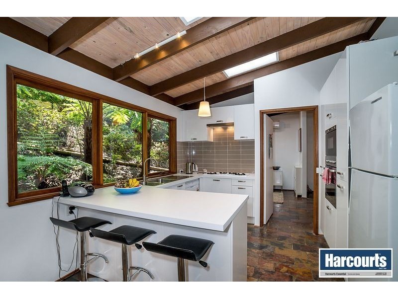 16 Centre Road, Upwey VIC 3158