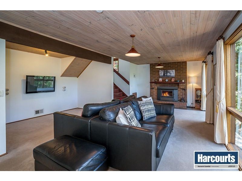 16 Centre Road, Upwey VIC 3158