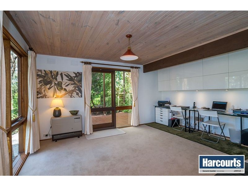 16 Centre Road, Upwey VIC 3158