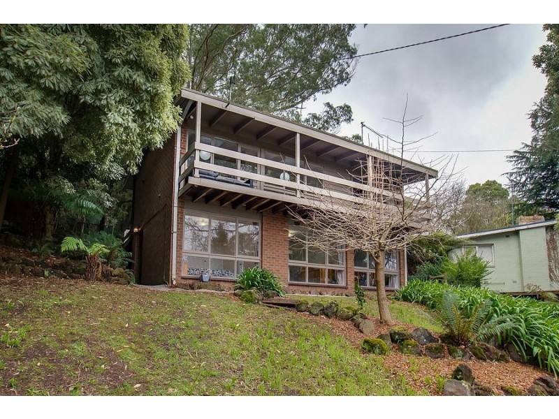 8 Kallamondah Road, Ferny Creek VIC 3786