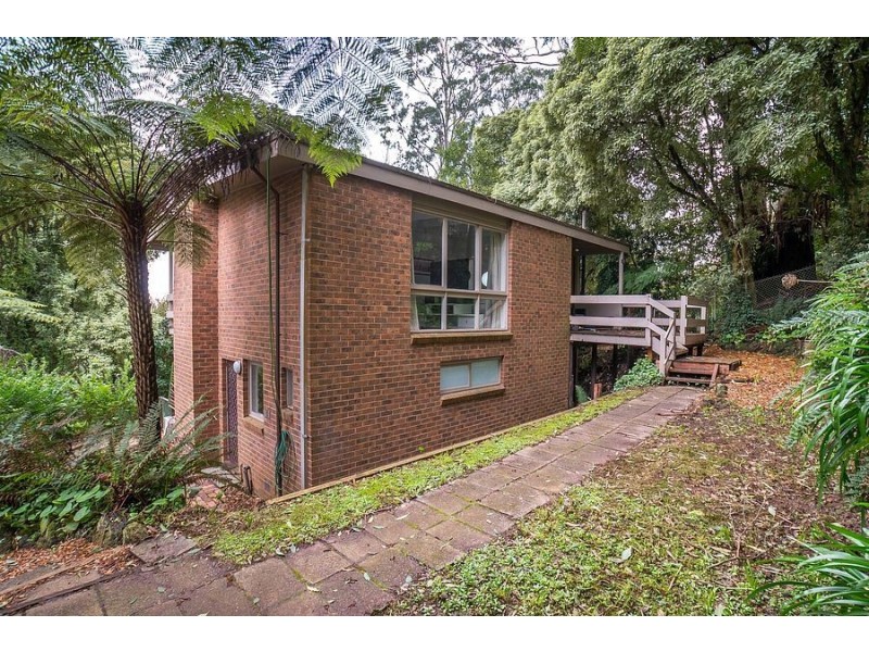 8 Kallamondah Road, Ferny Creek VIC 3786