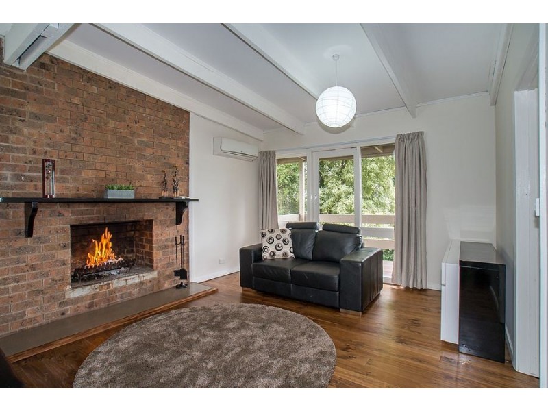 8 Kallamondah Road, Ferny Creek VIC 3786