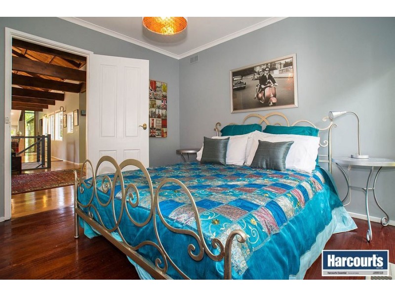6 Pauline Avenue, Tecoma VIC 3160