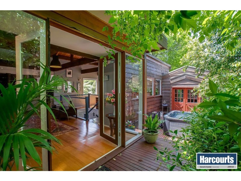 6 Pauline Avenue, Tecoma VIC 3160
