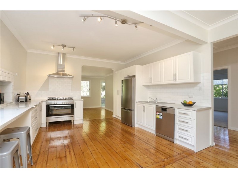 42 Ferny Creek Avenue, Upper Ferntree Gully VIC 3156