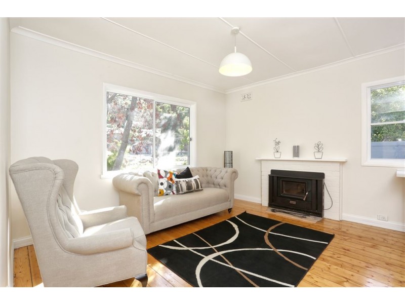 42 Ferny Creek Avenue, Upper Ferntree Gully VIC 3156