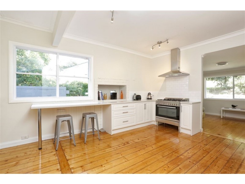 42 Ferny Creek Avenue, Upper Ferntree Gully VIC 3156