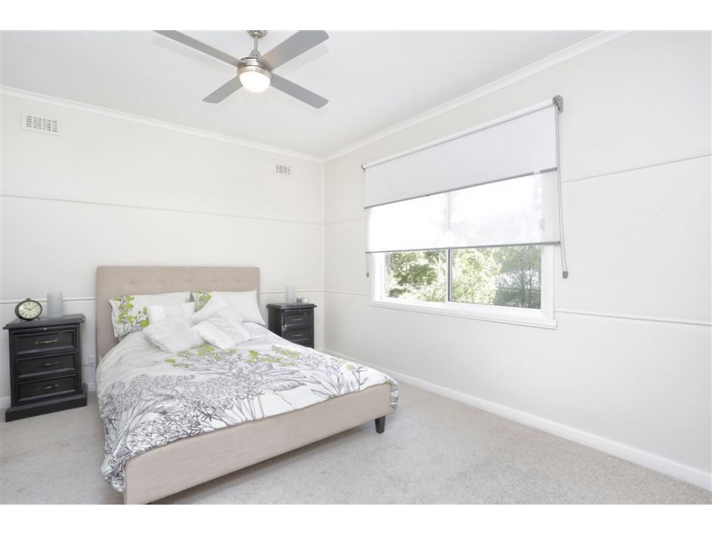 42 Ferny Creek Avenue, Upper Ferntree Gully VIC 3156