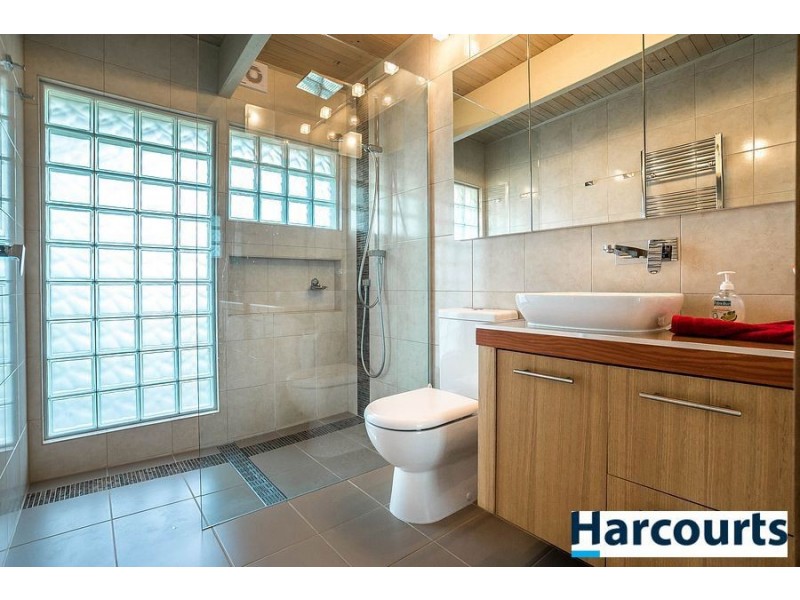 59 Alexander Avenue, Upwey VIC 3158