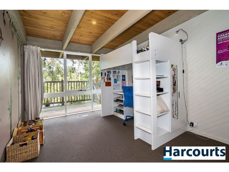 59 Alexander Avenue, Upwey VIC 3158