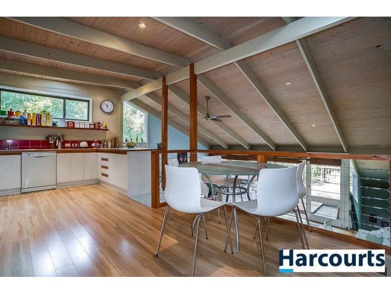 59 Alexander Avenue, Upwey VIC 3158