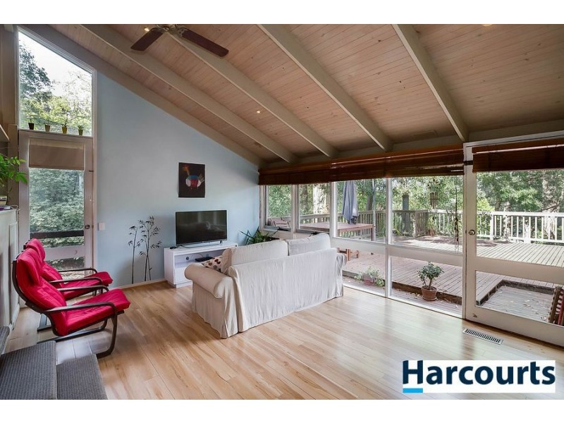 59 Alexander Avenue, Upwey VIC 3158