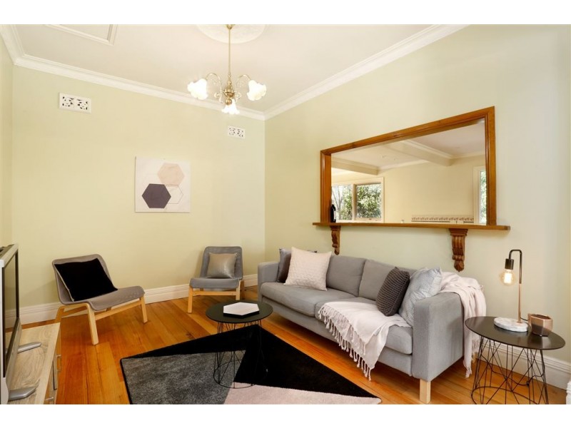 1 Apsley Road, Belgrave VIC 3160