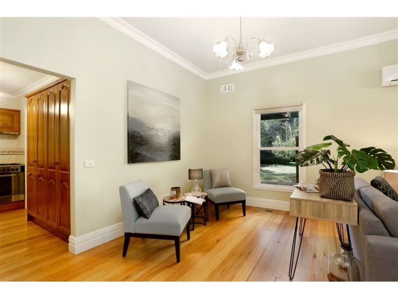 1 Apsley Road, Belgrave VIC 3160