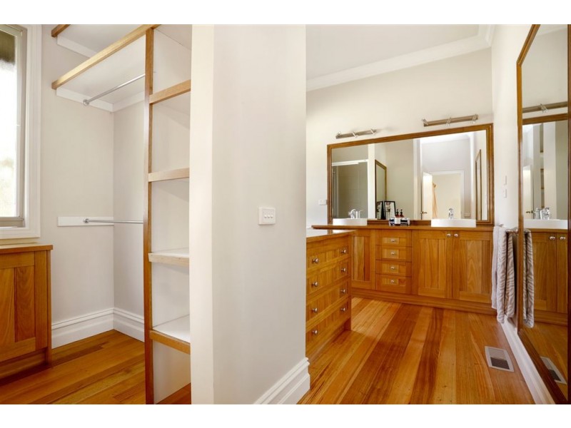 1 Apsley Road, Belgrave VIC 3160