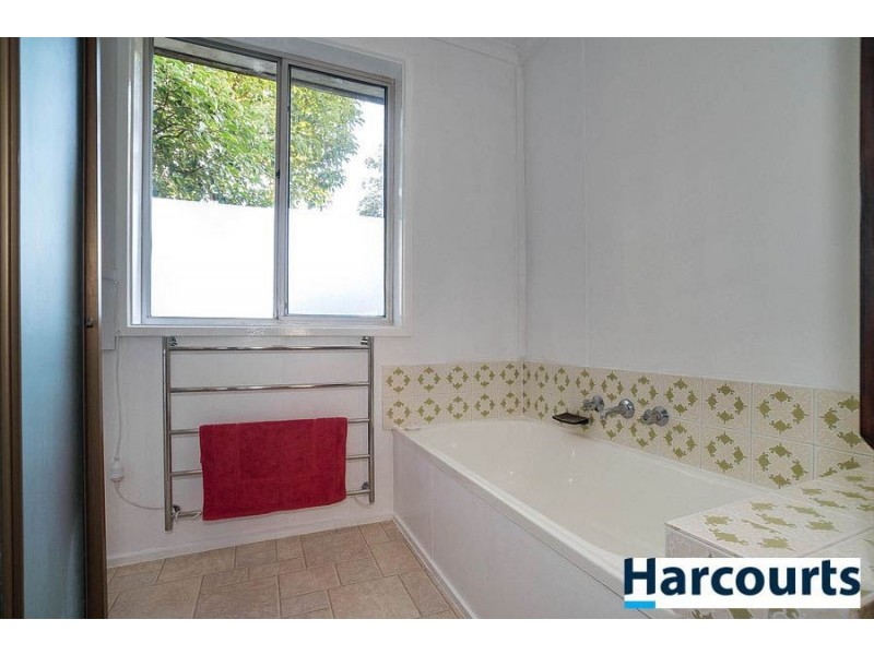 2/33-35 Forest Park Road, Upwey VIC 3158