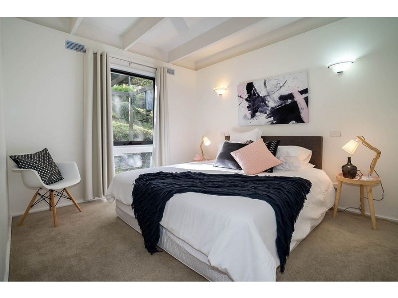 18 Belmont Avenue, Upwey VIC 3158