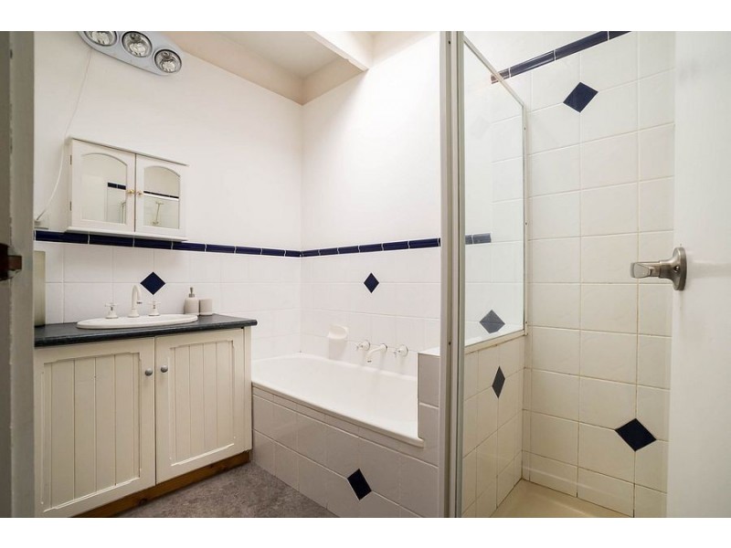 18 Belmont Avenue, Upwey VIC 3158