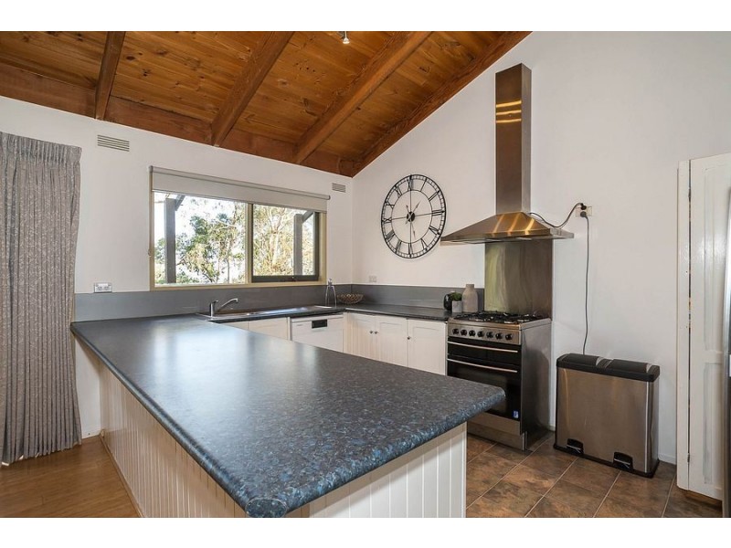 18 Belmont Avenue, Upwey VIC 3158