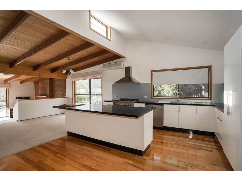 10 Irene Avenue, Upper Ferntree Gully VIC 3156