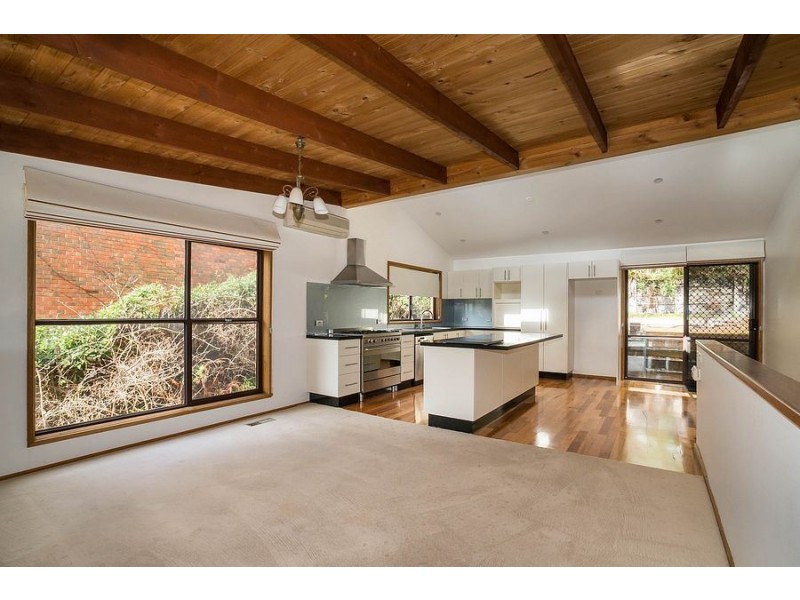 10 Irene Avenue, Upper Ferntree Gully VIC 3156