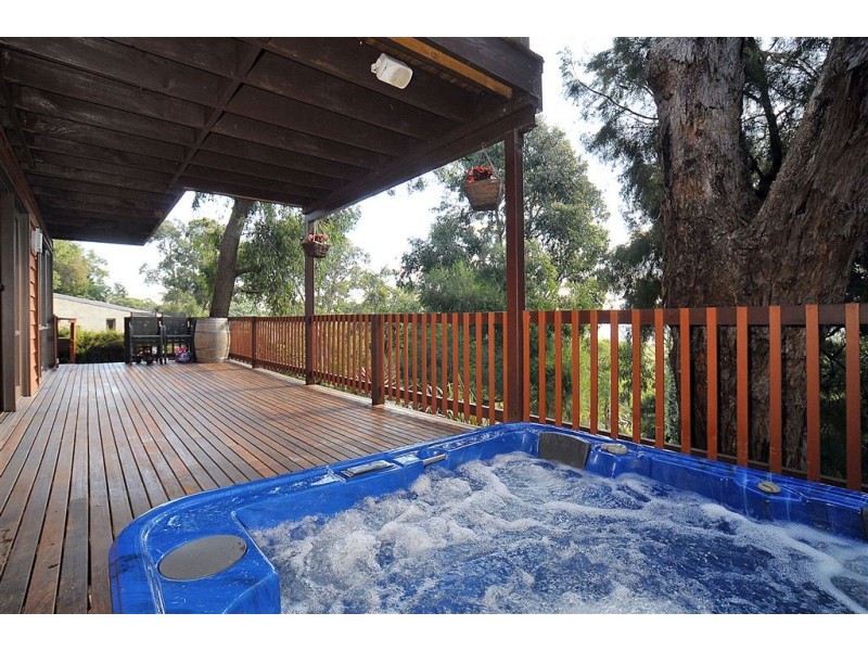 15 Irene Avenue, Upper Ferntree Gully VIC 3156