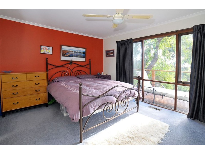 15 Irene Avenue, Upper Ferntree Gully VIC 3156