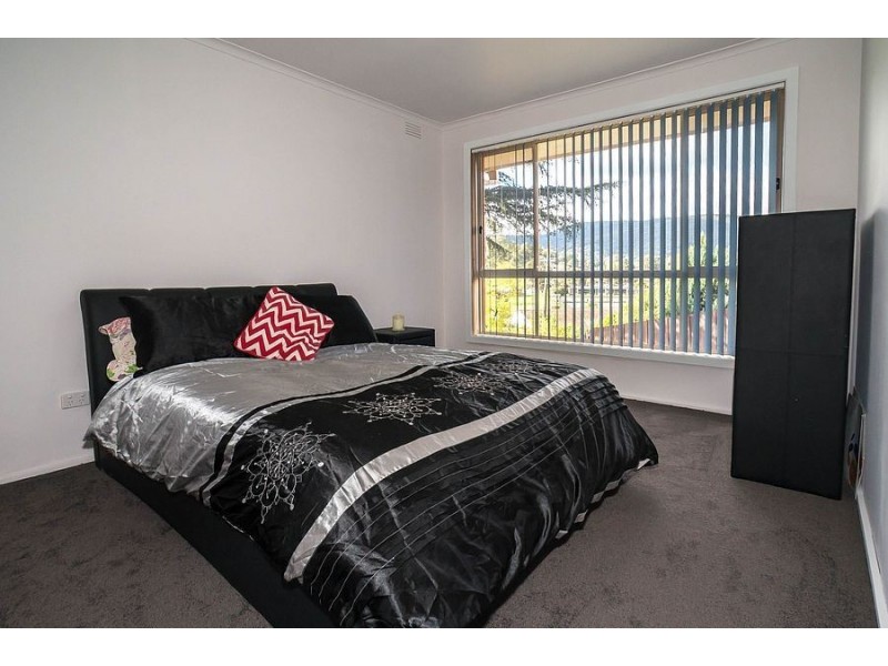 31 Merricks Close, Ferntree Gully VIC 3156