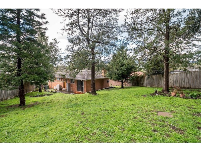 31 Merricks Close, Ferntree Gully VIC 3156