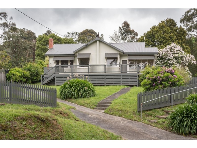 24 Mahony Street, Upwey VIC 3158