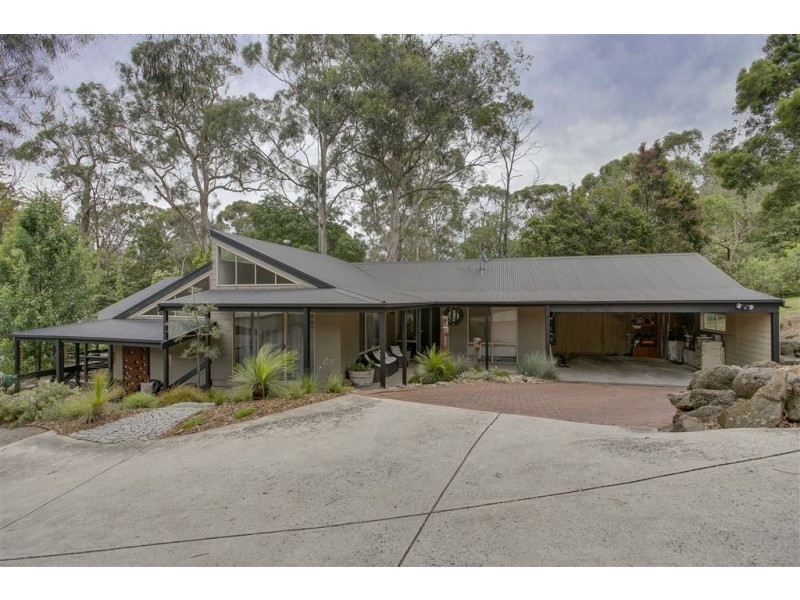 12 Leonard Street, Upwey VIC 3158