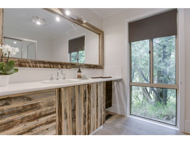 12 Leonard Street, Upwey VIC 3158
