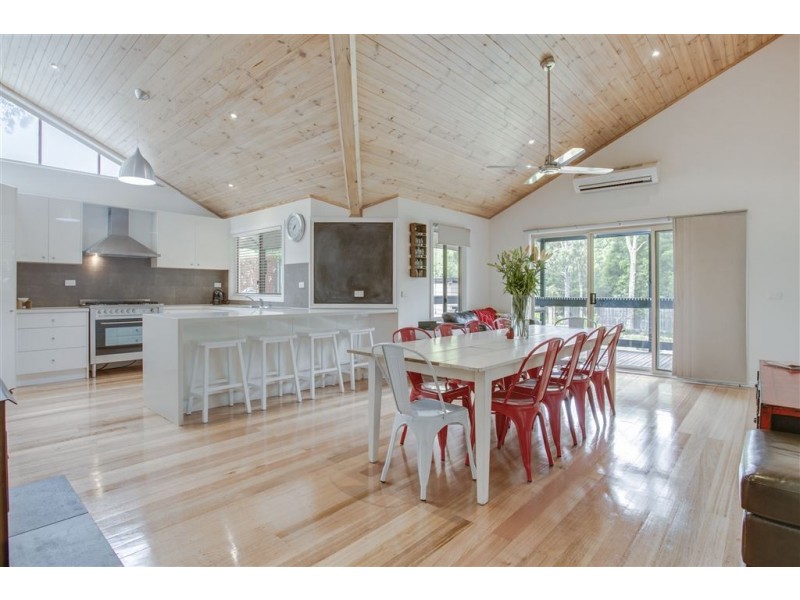 12 Leonard Street, Upwey VIC 3158