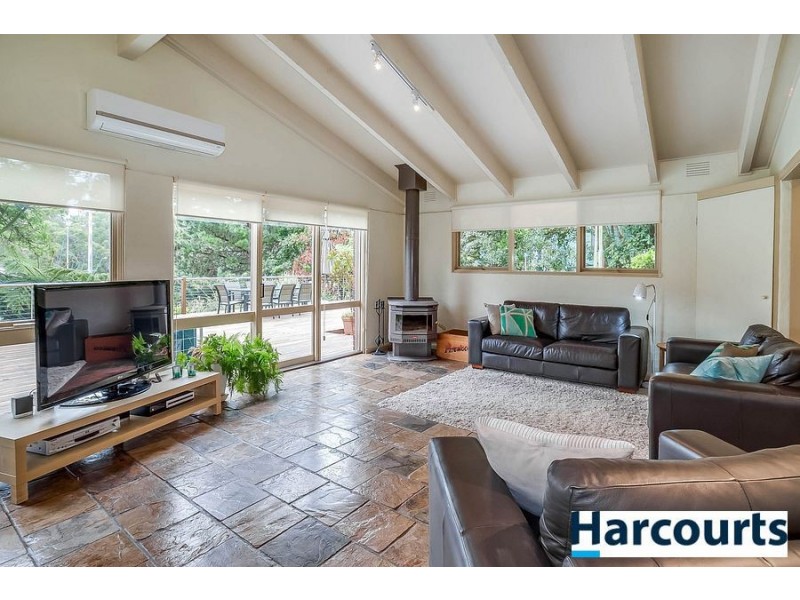 43 Alexander Avenue, Upwey VIC 3158