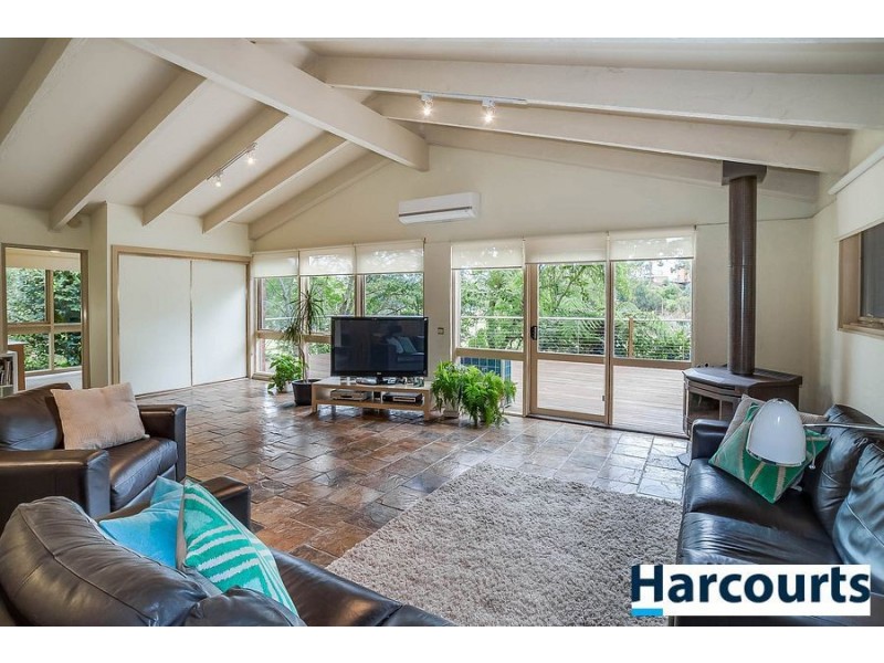 43 Alexander Avenue, Upwey VIC 3158