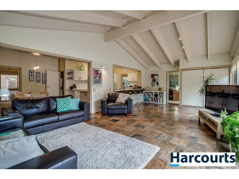 43 Alexander Avenue, Upwey VIC 3158
