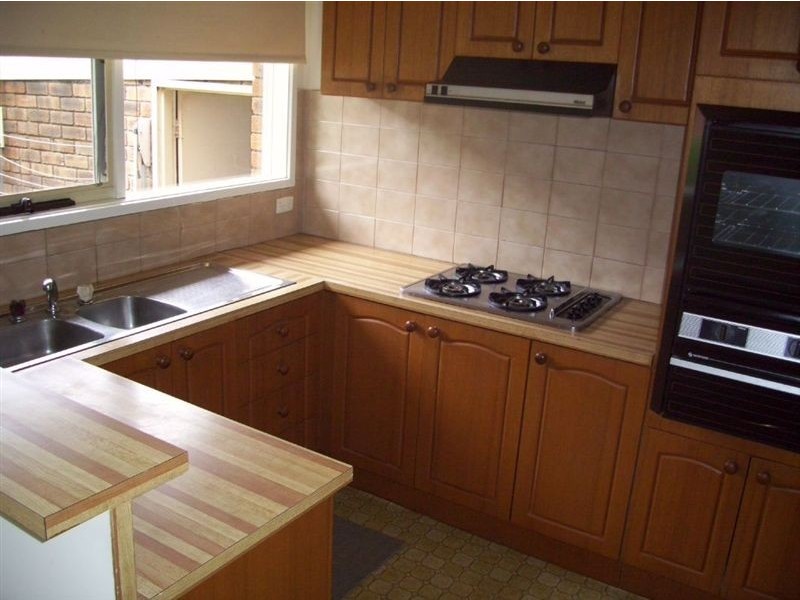 2/14 Victoria St, Box Hill VIC 3128