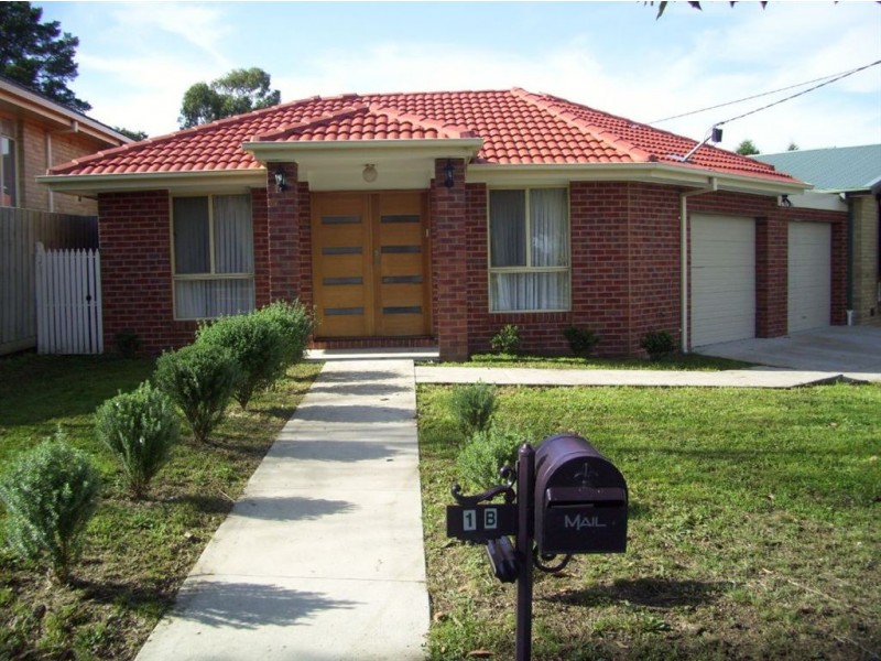 1B Lemon Grove, Nunawading VIC 3131