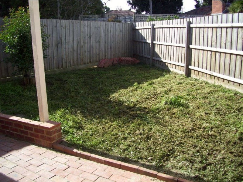 1B Lemon Grove, Nunawading VIC 3131