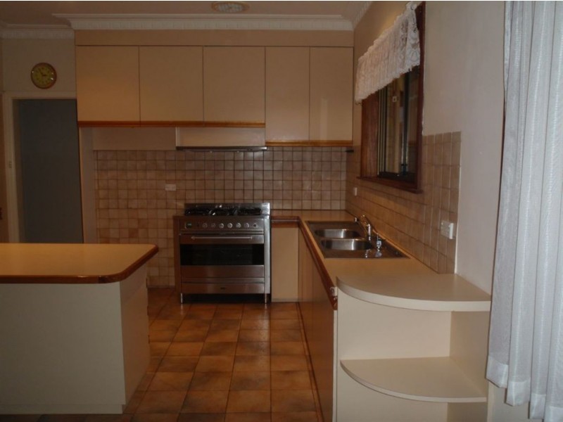 24 Balwyn Road, Bulleen VIC 3105