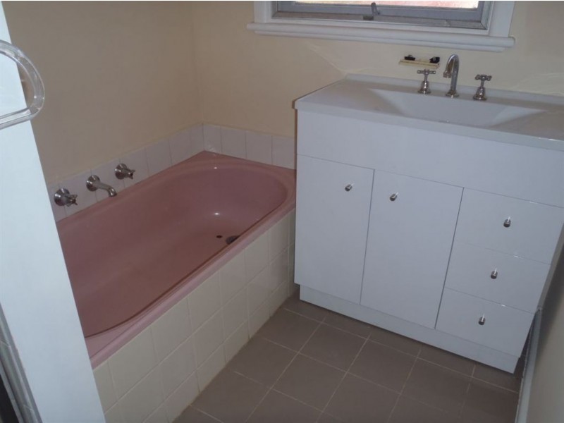 44 Tunstall Road, Doncaster East VIC 3109