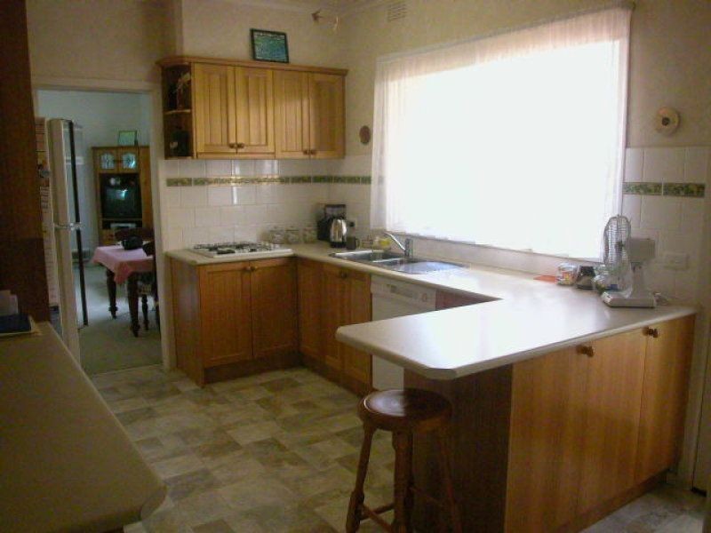 15 Glengarry Street, Burwood VIC 3125