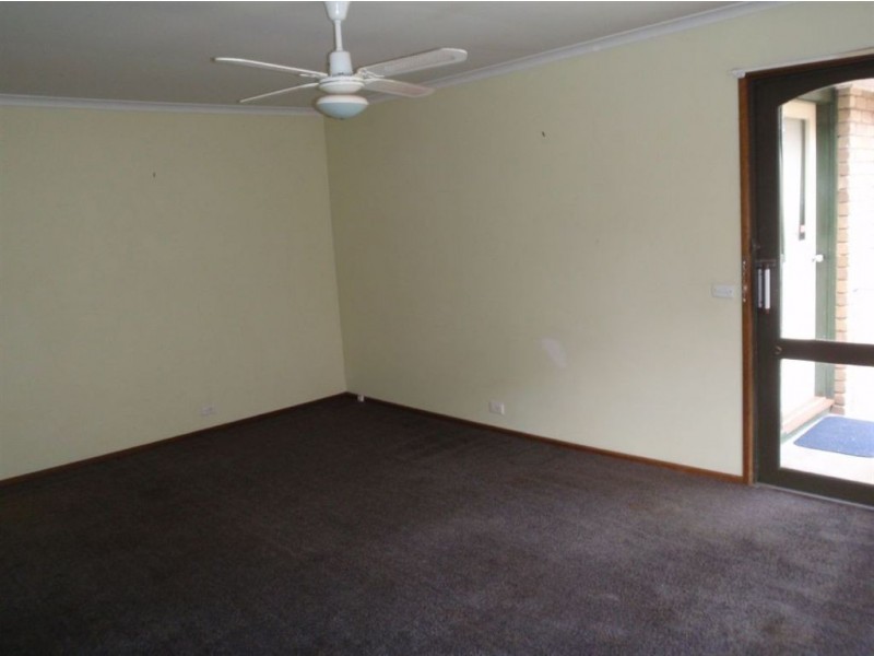 16 Eastern Avenue, Doncaster VIC 3108