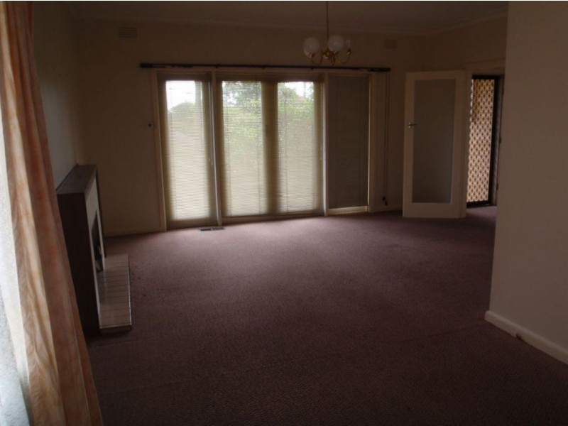 2 Ernst Street, Doncaster VIC 3108