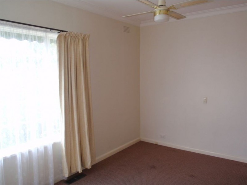 2 Ernst Street, Doncaster VIC 3108