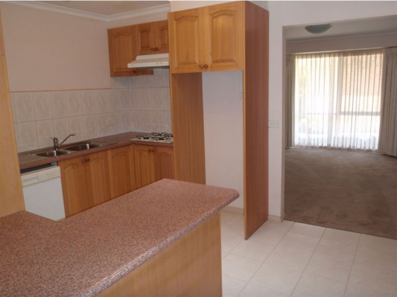 2/24 Hamilton Crescent, Doncaster East VIC 3109