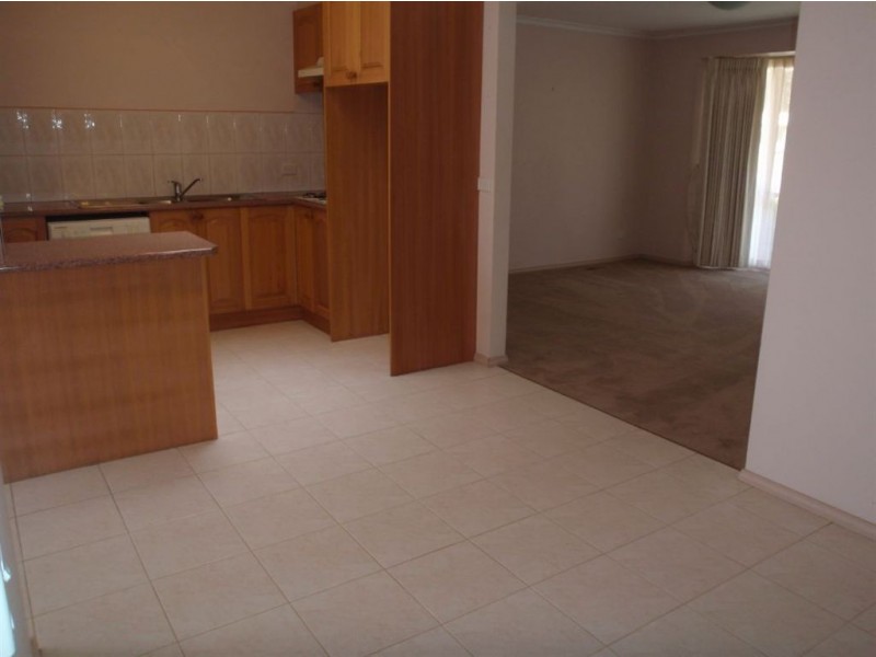 2/24 Hamilton Crescent, Doncaster East VIC 3109