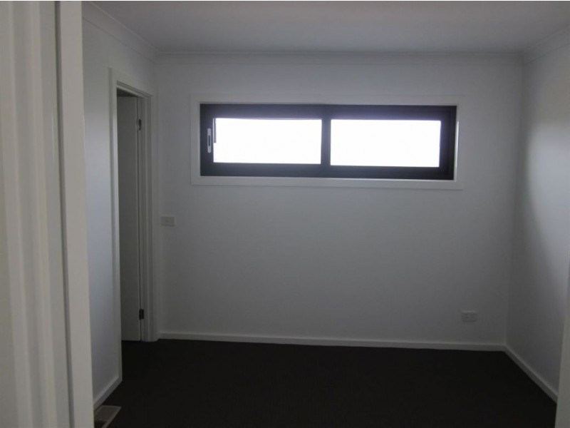 2/30 Oakes Avenue, Clayton South VIC 3169