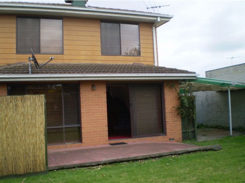 1A/17 Barringun Crescent, Clayton South VIC 3169