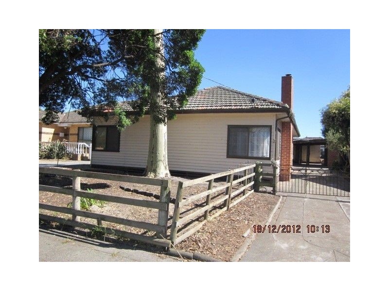 3 Manoon Road, Clayton South VIC 3169